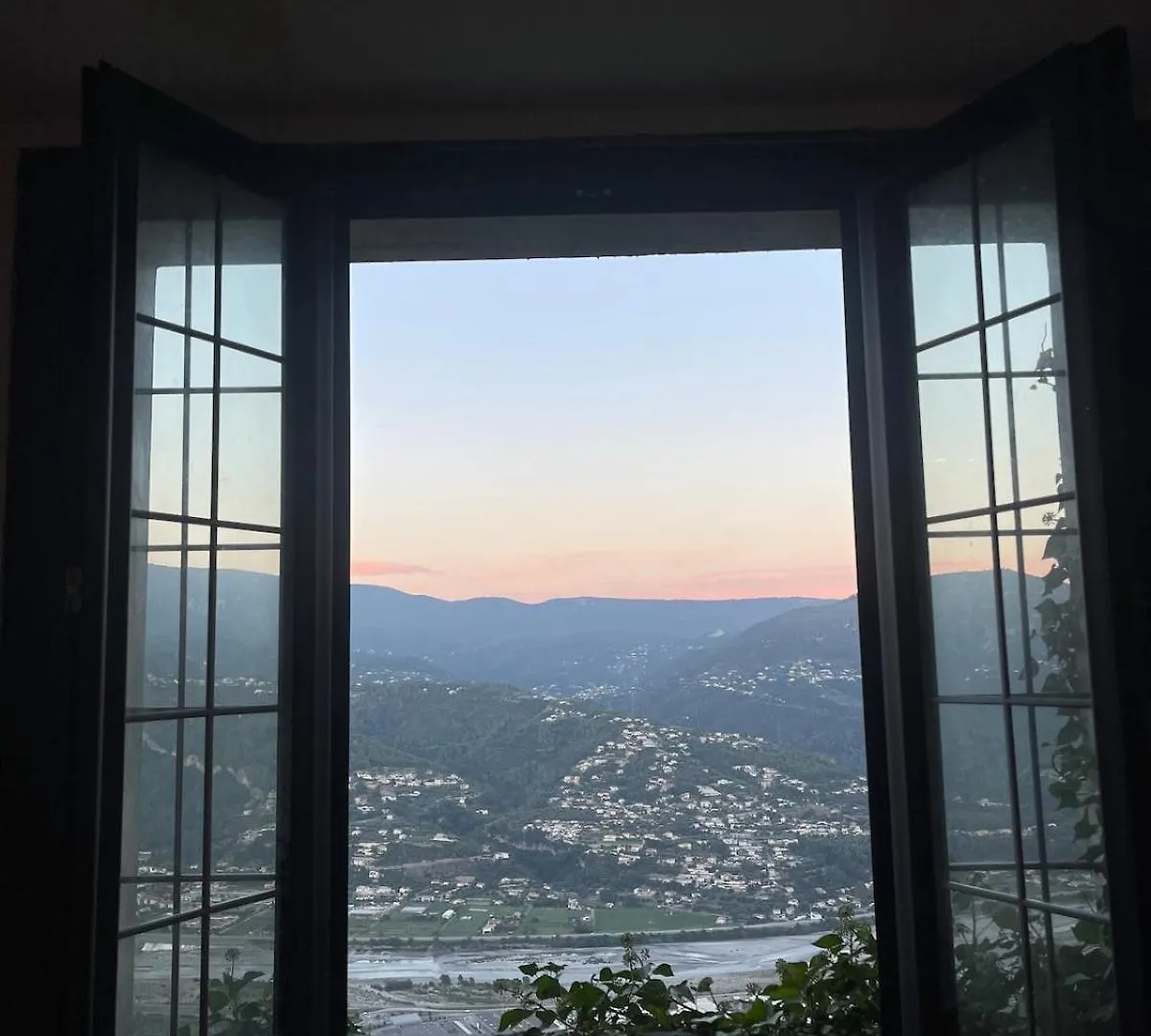 Apartment Charmant Duplex Vue Sur Montagne Le Broc  France